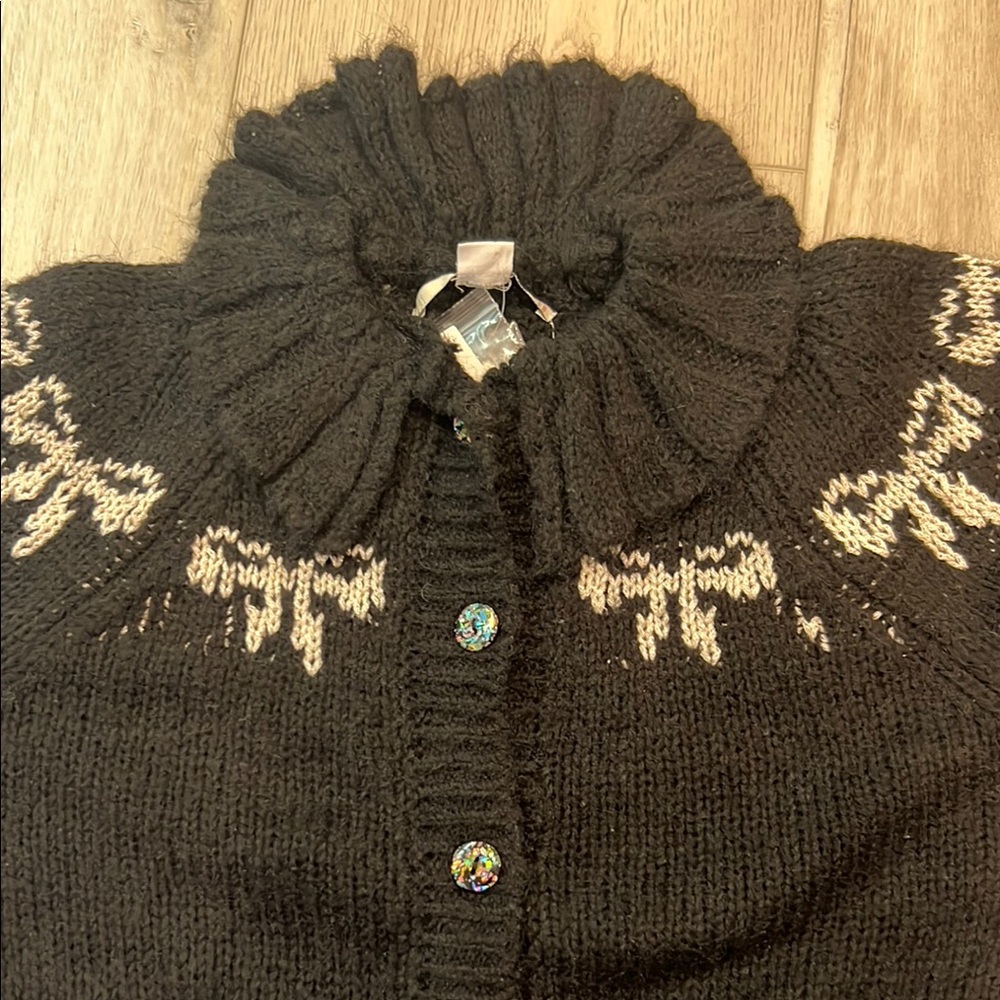 Urban Outfitters Black and White Cowl Neck Sweater - Picture 4 of 9